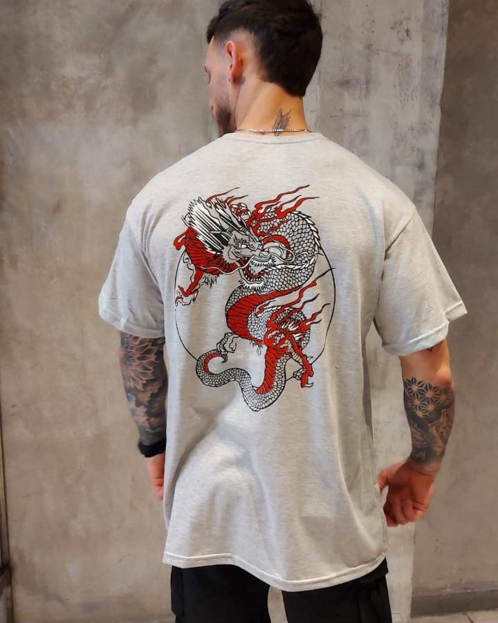 Remera Oversize Dragón